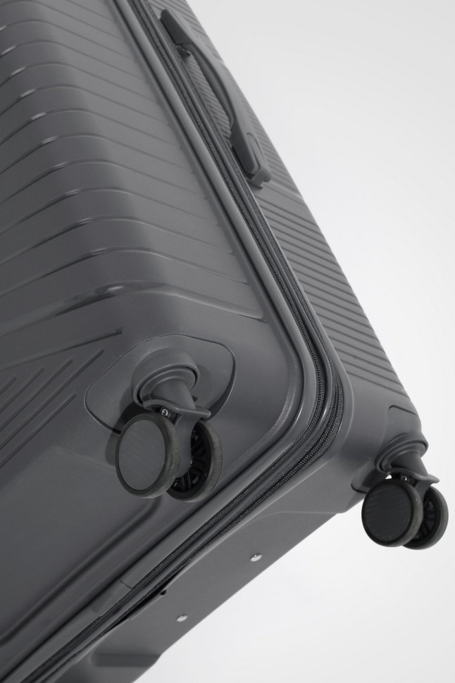 Чемодан Eberhart 49M Miracle полипропилен 