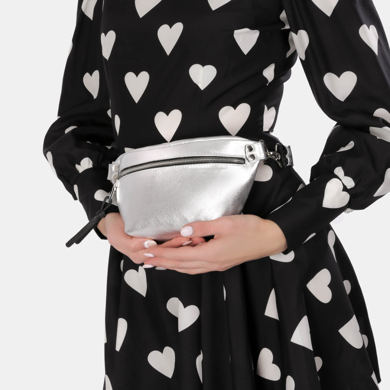 Сумка на пояс Richet 2476VNM серебряная