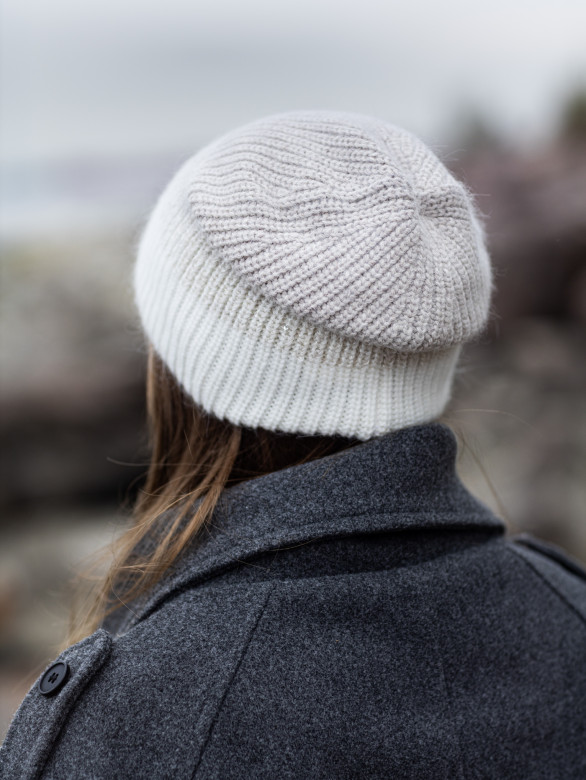 Шапка женская 12571 MARHATTER бежевый (56-58)